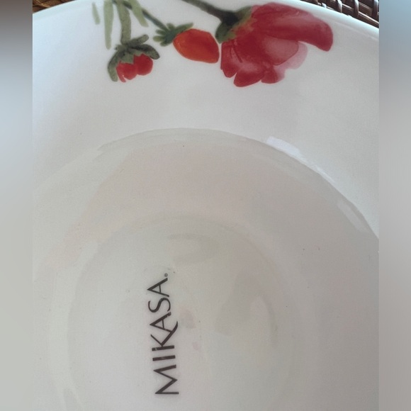 Mikasa Kiera Red Poppy Floral Porcelain 6” Soup Salad Cereal Bowls Set of 4 New - Picture 7 of 9